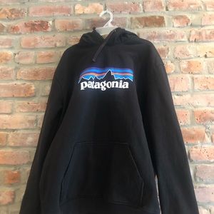 Patagonia hooded sweatshirt size L